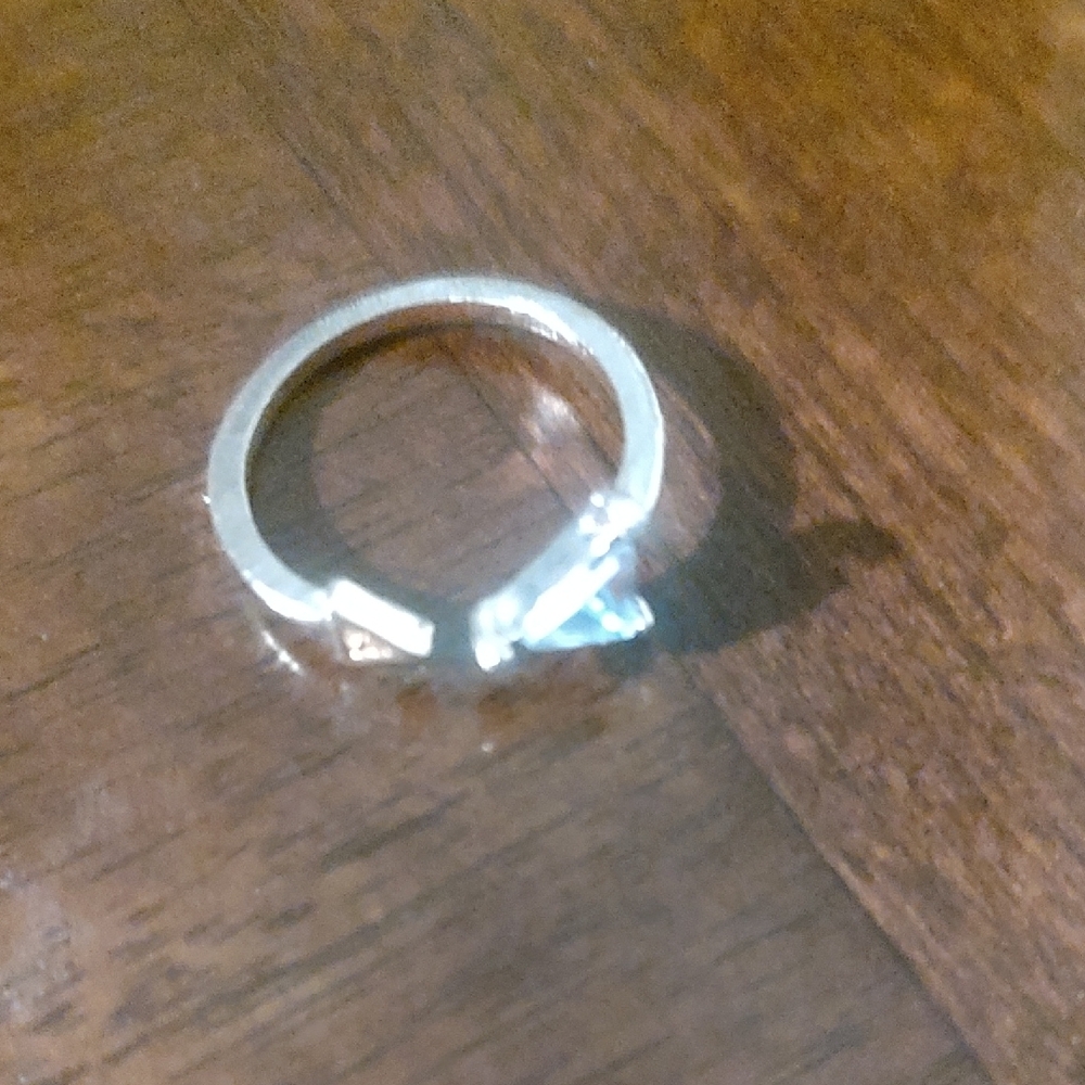 Elegant Silver Women's Ring